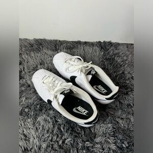 Nike Cortez Sneakers Women’s 7.5